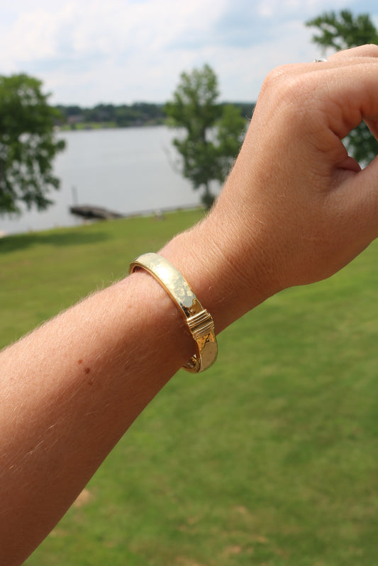 Cleopatra Oval Hinged Bangle