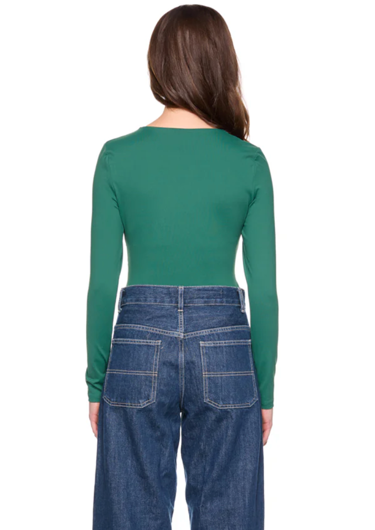 V Wire Center Gathered Top