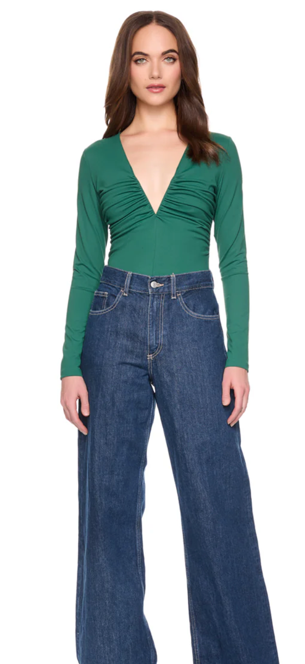 V Wire Center Gathered Top